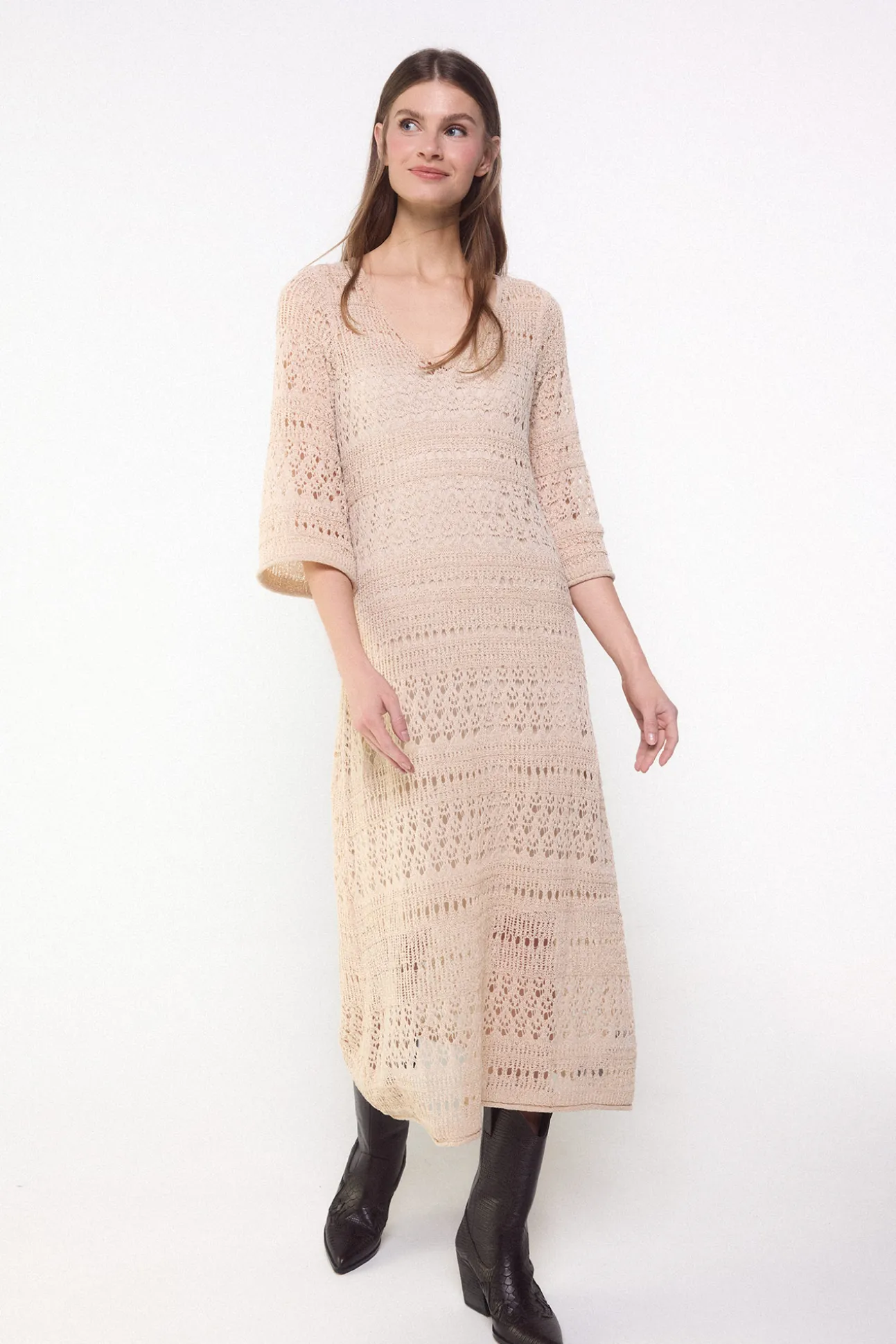 Vestido punto calado