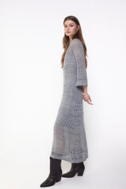 Vestido punto calado
