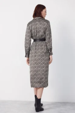 Vestido satinado camisero