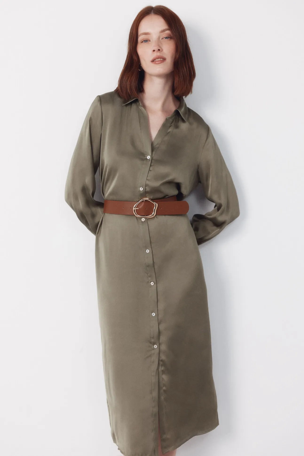 Vestido satinado camisero