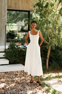 Vestido sin mangas detalle botones