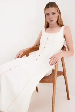 Vestido sin mangas detalle botones