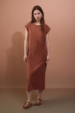 Vestido tachas