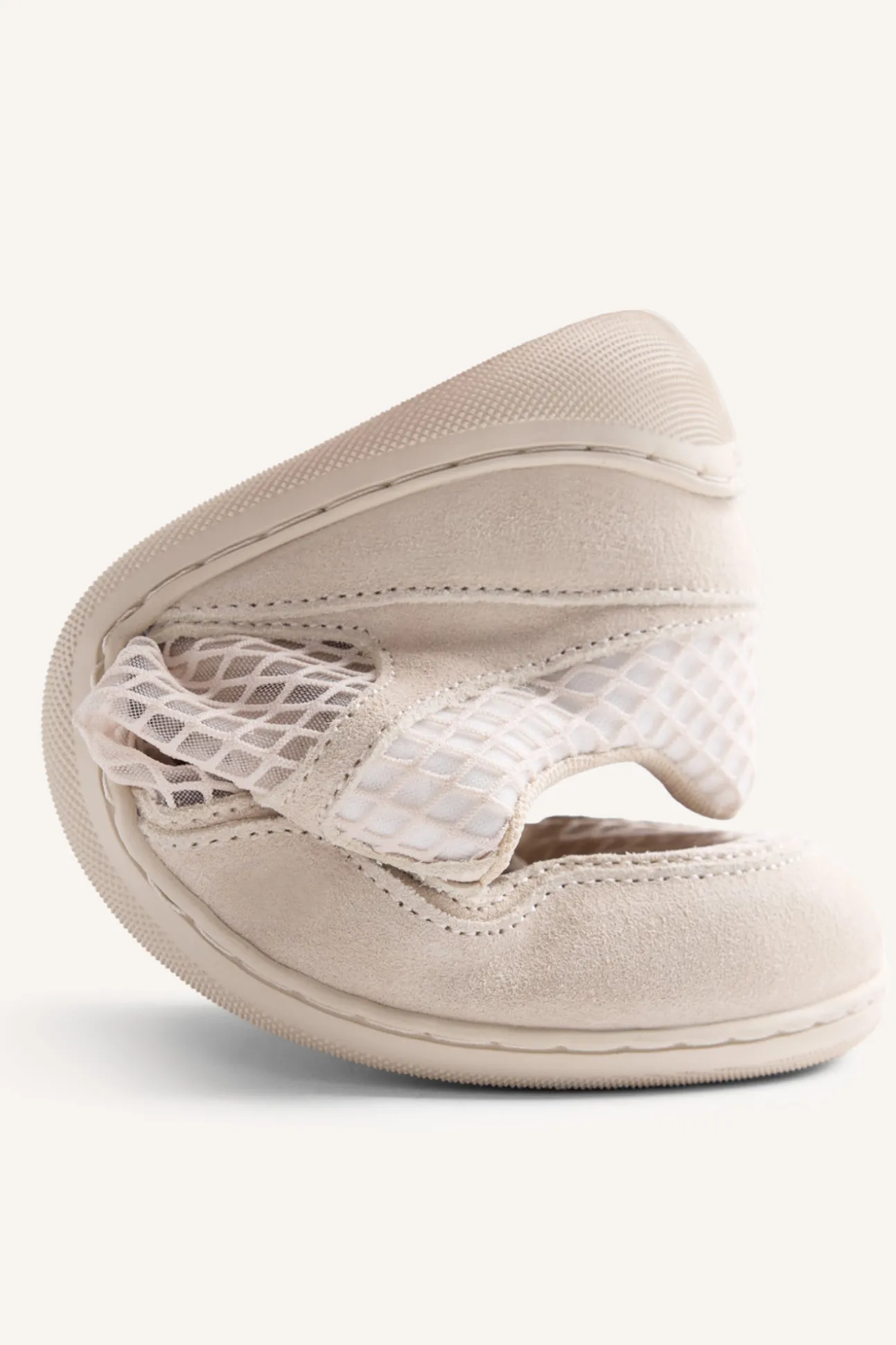 Zapatillas piel y rejilla