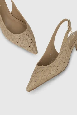 Zapatos de salón destalonados en piel
