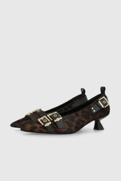 Zapatos de salón en piel efecto animal print con adornos