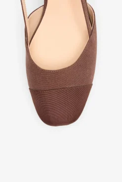 Zapato tacón destalonado